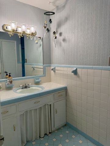 301 W College St, Summertown, TN 38483