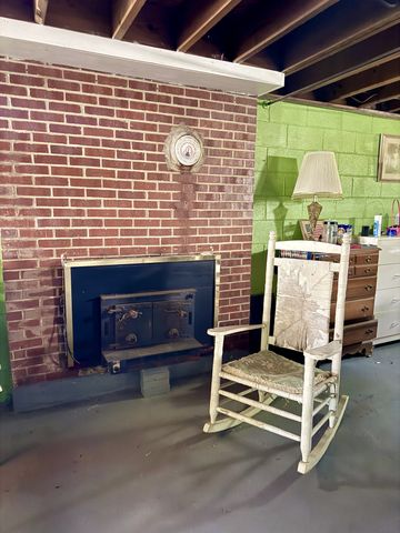 301 W College St, Summertown, TN 38483