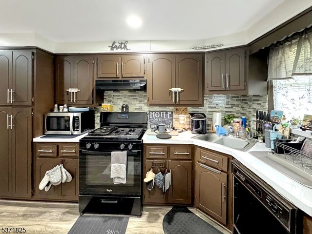 93 Piaget Ave, Clifton City, NJ 07011