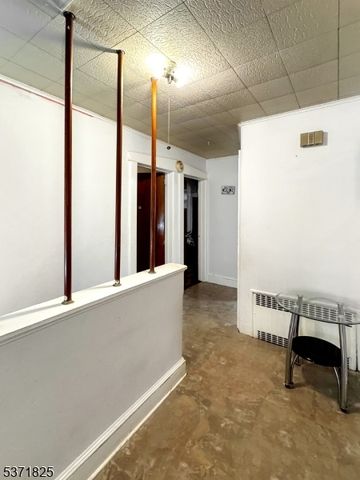93 Piaget Ave, Clifton City, NJ 07011