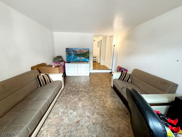 93 Piaget Ave, Clifton City, NJ 07011