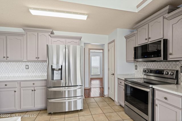 8365 Olivia Lane, Southaven, MS 38672