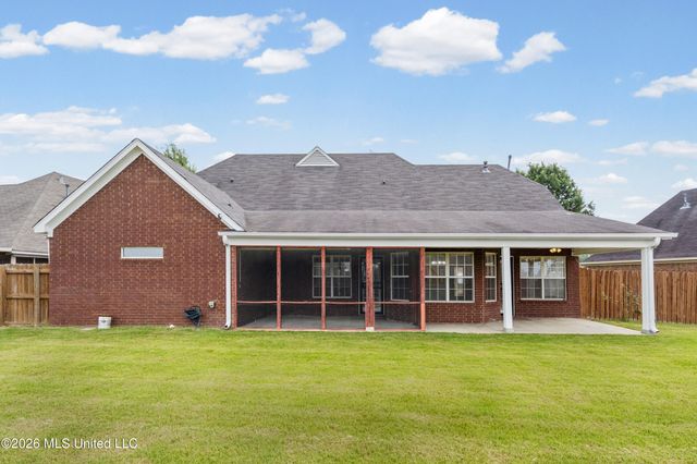8365 Olivia Lane, Southaven, MS 38672