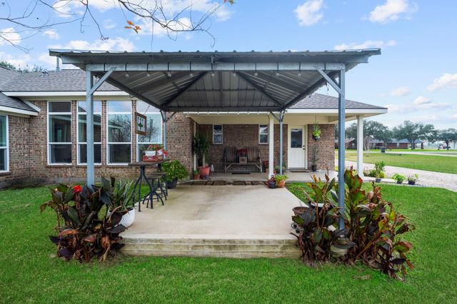 9016 Dixie Lane, Needville, TX 77461