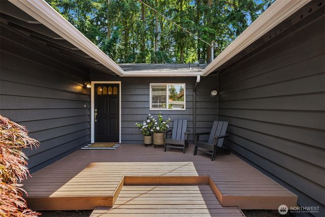 7061 NE 137th Street, Kirkland, WA 98034