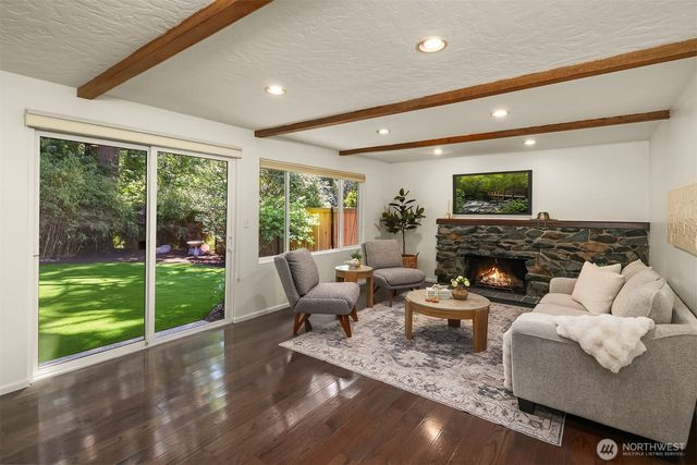 7061 NE 137th Street, Kirkland, WA 98034