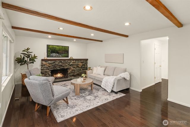 7061 NE 137th Street, Kirkland, WA 98034
