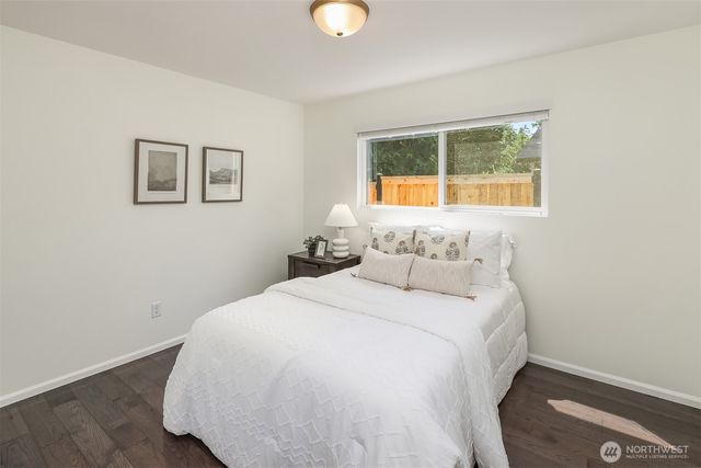 7061 NE 137th Street, Kirkland, WA 98034