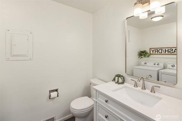 7061 NE 137th Street, Kirkland, WA 98034