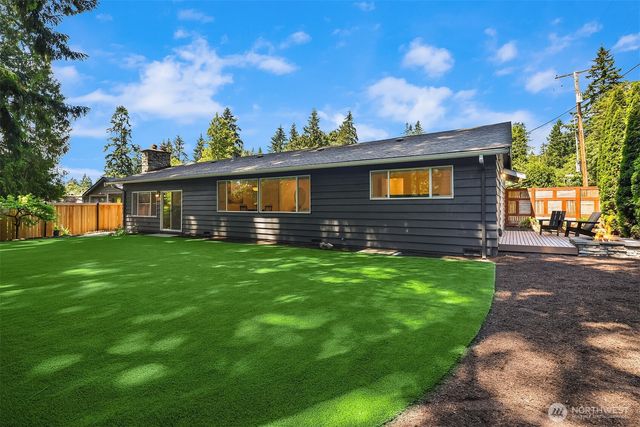 7061 NE 137th Street, Kirkland, WA 98034