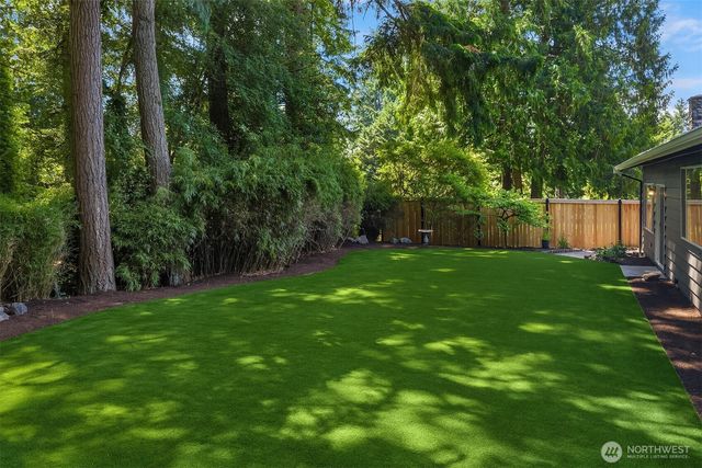 7061 NE 137th Street, Kirkland, WA 98034