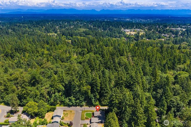 7061 NE 137th Street, Kirkland, WA 98034