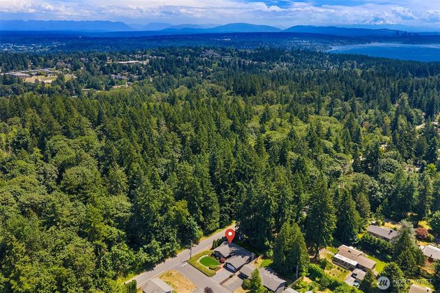 7061 NE 137th Street, Kirkland, WA 98034