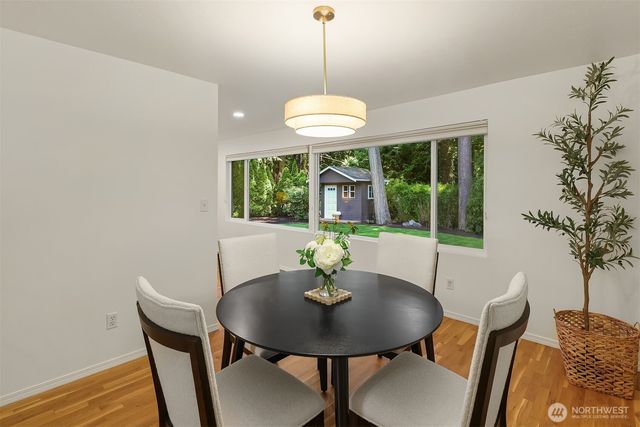 7061 NE 137th Street, Kirkland, WA 98034