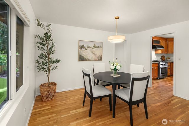 7061 NE 137th Street, Kirkland, WA 98034