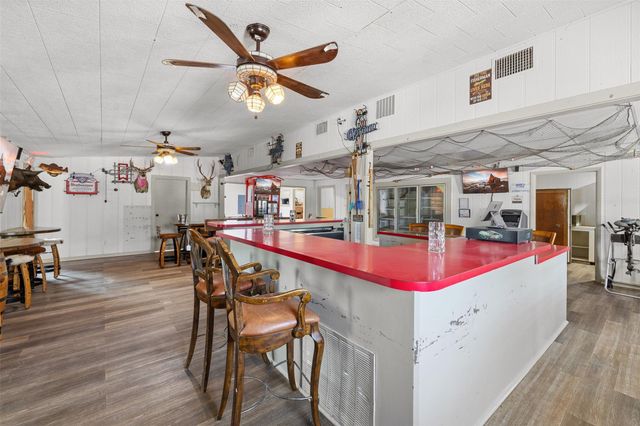 1013 Park Prairie Road, Fayetteville, TX 78940