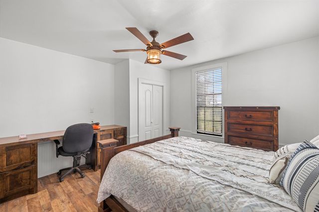 1013 Park Prairie Road, Fayetteville, TX 78940