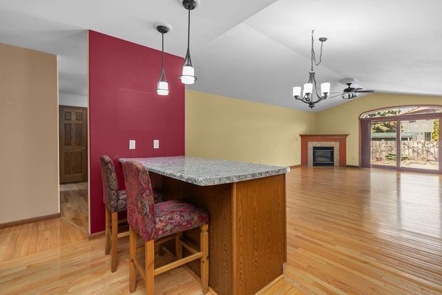 1274 W 18TH AVENUE, Oshkosh, WI 54904