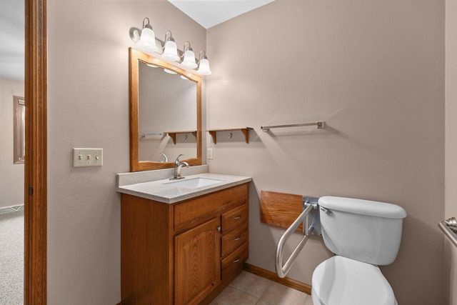 1274 W 18TH AVENUE, Oshkosh, WI 54904
