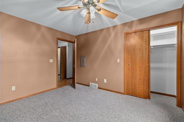1274 W 18TH AVENUE, Oshkosh, WI 54904