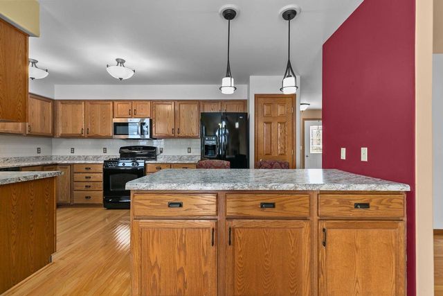 1274 W 18TH AVENUE, Oshkosh, WI 54904