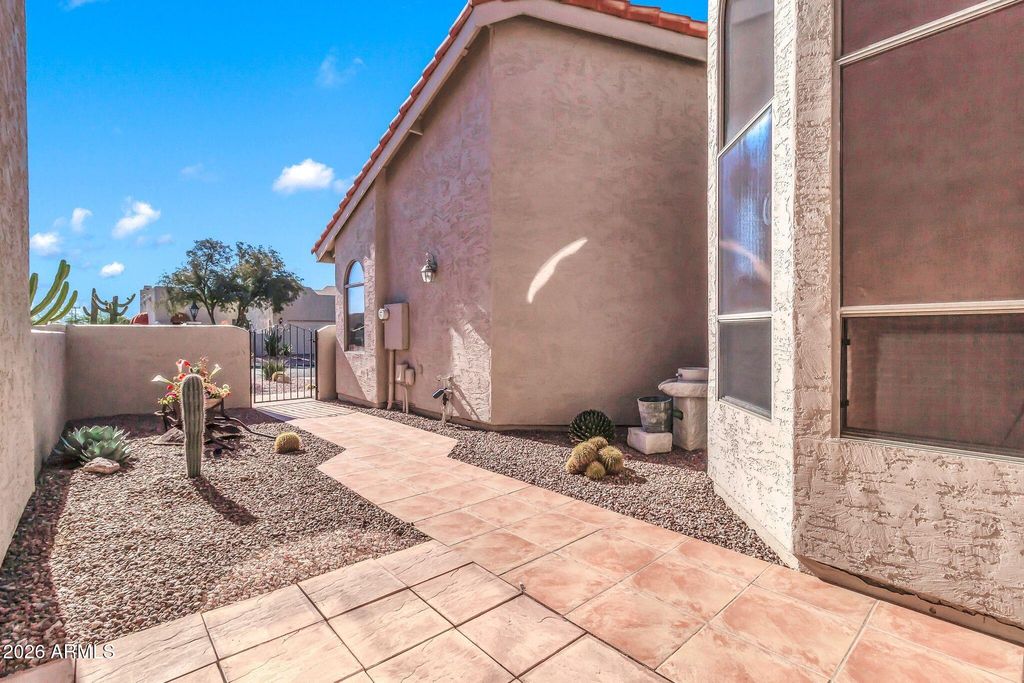 8786 E SANDTRAP Court, Gold Canyon, AZ 85118 — photo 5