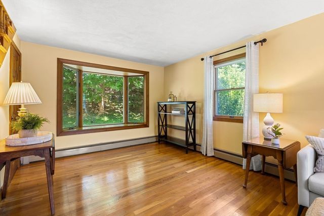 26 Lawrence Ln, Arlington, MA 02474