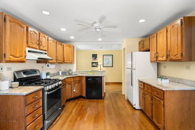 26 Lawrence Ln, Arlington, MA 02474