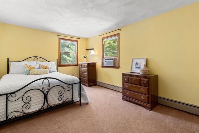 26 Lawrence Ln, Arlington, MA 02474
