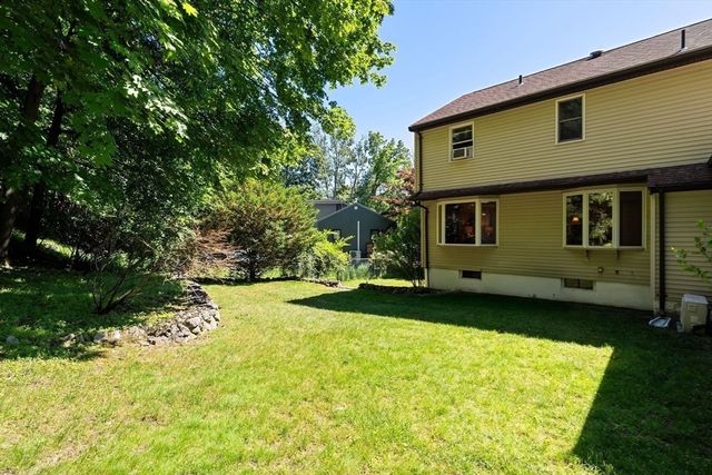 26 Lawrence Ln, Arlington, MA 02474