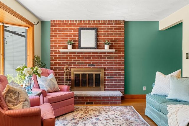 26 Lawrence Ln, Arlington, MA 02474