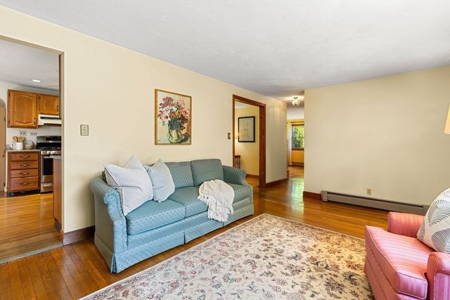 26 Lawrence Ln, Arlington, MA 02474
