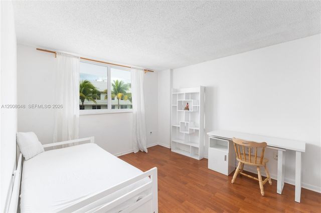 345 Ocean Dr 304, Miami Beach, FL 33139