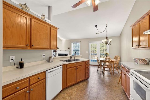 443 Beacon Drive, Maysville, GA 30558