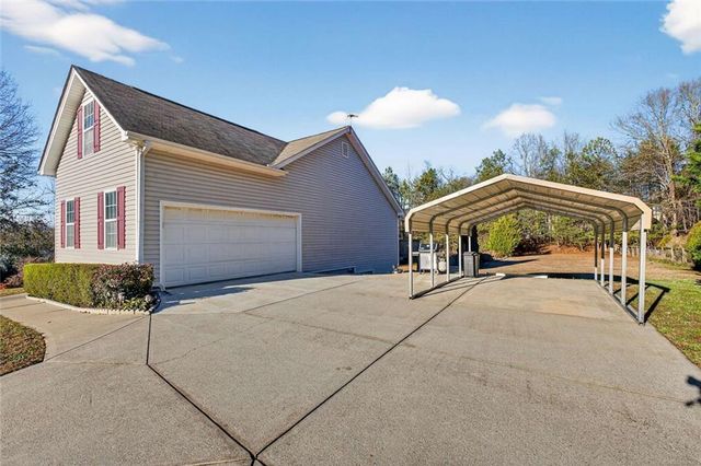 443 Beacon Drive, Maysville, GA 30558