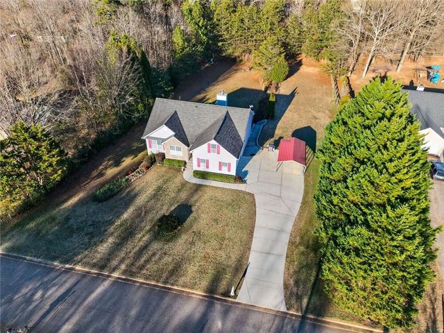443 Beacon Drive, Maysville, GA 30558