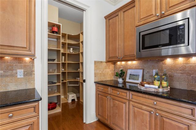 3911 W DALE AVENUE, Tampa, FL 33609