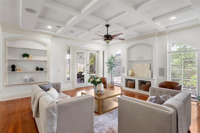 3911 W DALE AVENUE, Tampa, FL 33609