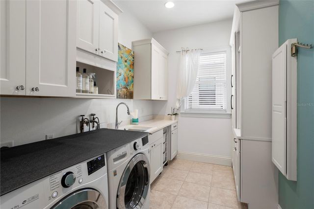 3911 W DALE AVENUE, Tampa, FL 33609