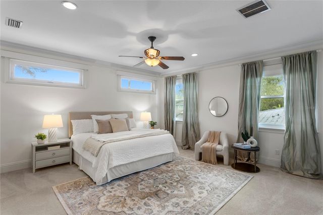 3911 W DALE AVENUE, Tampa, FL 33609
