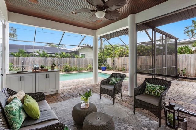 3911 W DALE AVENUE, Tampa, FL 33609