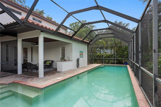 3911 W DALE AVENUE, Tampa, FL 33609