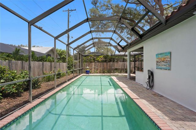 3911 W DALE AVENUE, Tampa, FL 33609