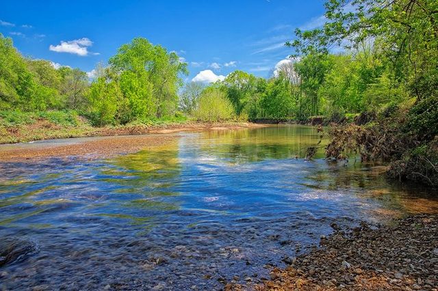 16374-16376 Hamstring Road, Fayetteville, AR 72704