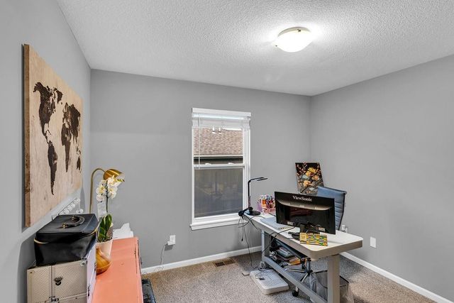 11709 N Windsor Avenue, Kansas City, MO 64157