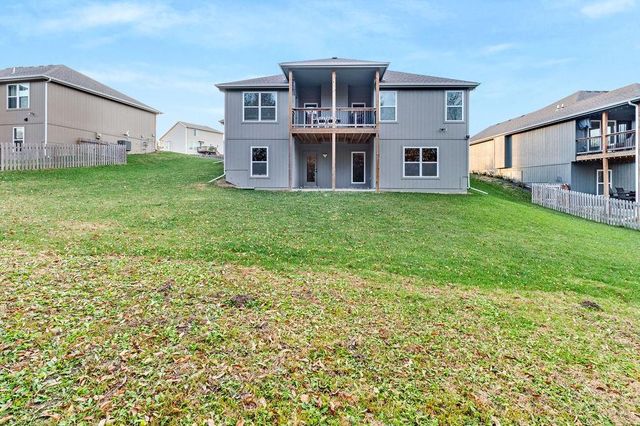 11709 N Windsor Avenue, Kansas City, MO 64157