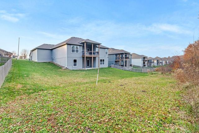 11709 N Windsor Avenue, Kansas City, MO 64157