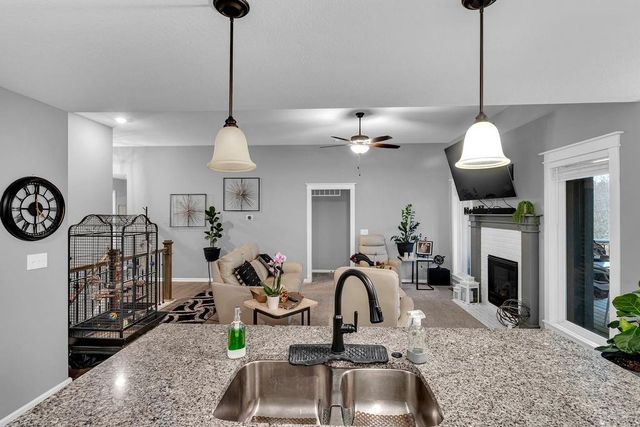 11709 N Windsor Avenue, Kansas City, MO 64157