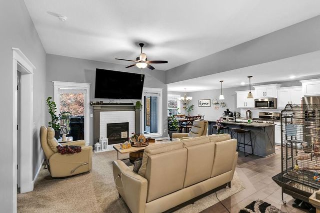 11709 N Windsor Avenue, Kansas City, MO 64157