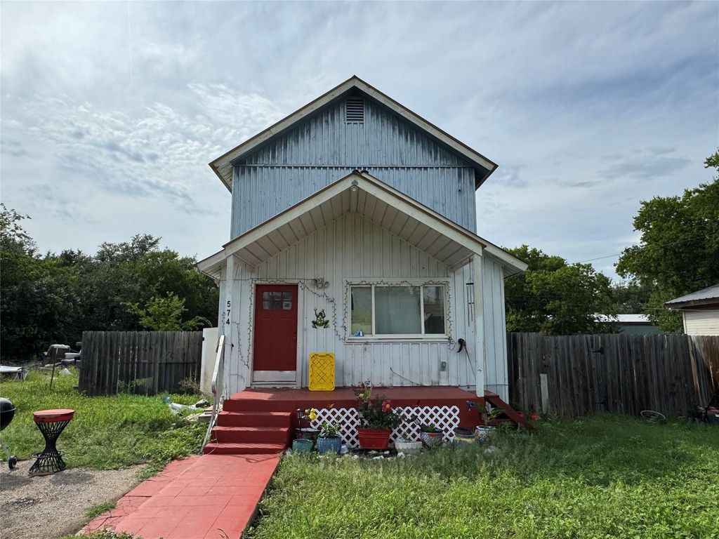 574 Eastern Ave, Bertram, TX 78605